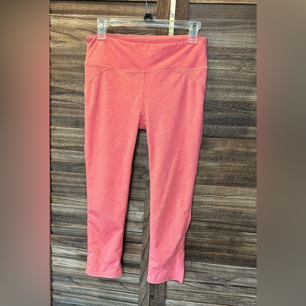Fabletics Coral Cropped Leggings
